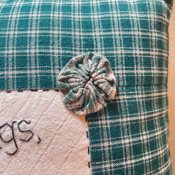 Beautiful Vintage embroidered Small Accent “Friends” Pillow - Picture 3 of 8